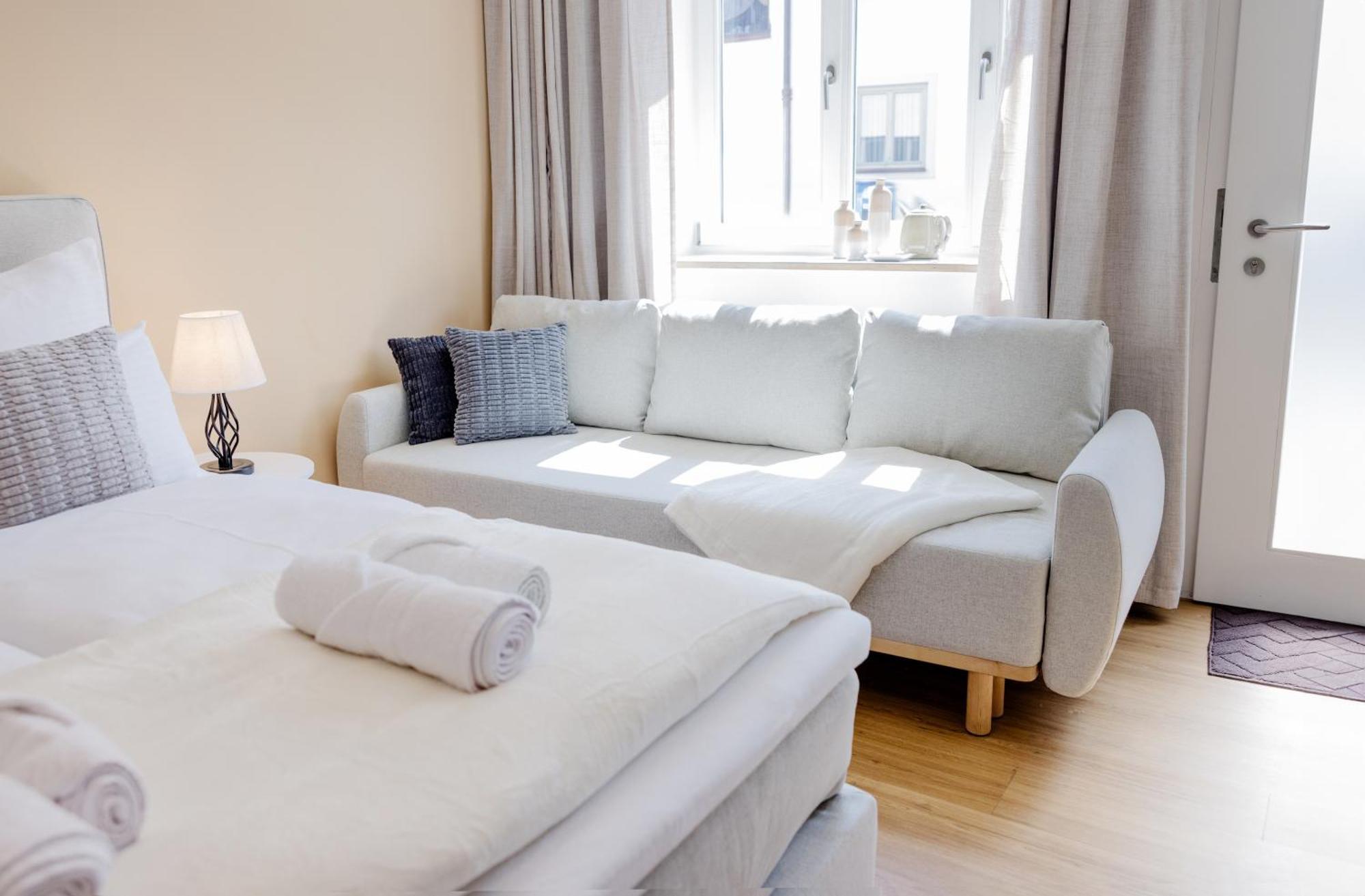 Lumen Homes - Altstadt-Studio Direkt Im Zentrum, Kueche, Netflix, Oeffentlicher Parkplatz Ums Eck Ingolstadt Eksteriør bilde
