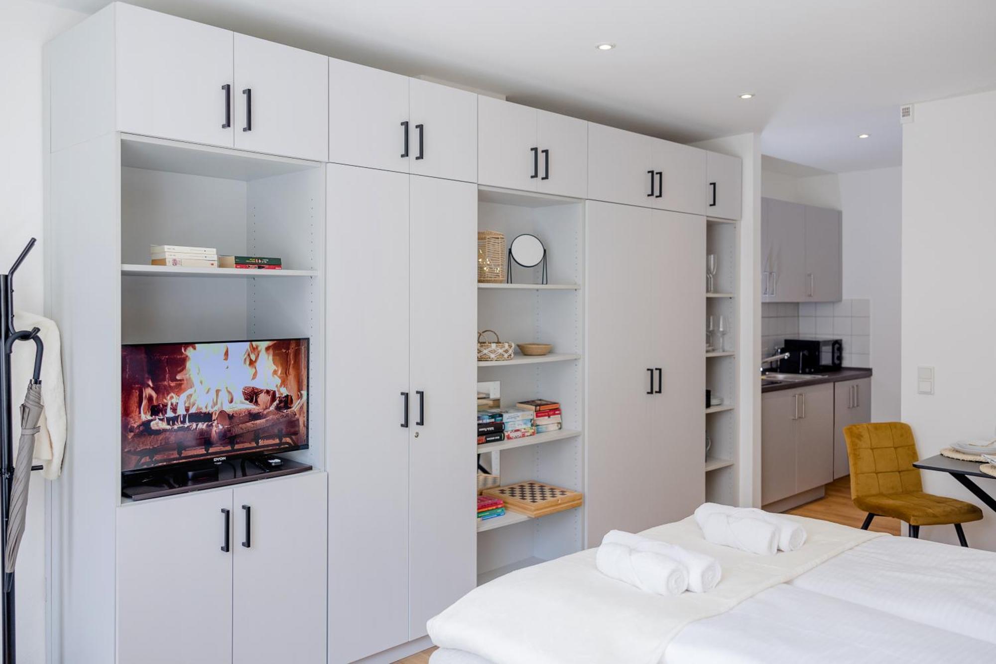 Lumen Homes - Altstadt-Studio Direkt Im Zentrum, Kueche, Netflix, Oeffentlicher Parkplatz Ums Eck Ingolstadt Eksteriør bilde