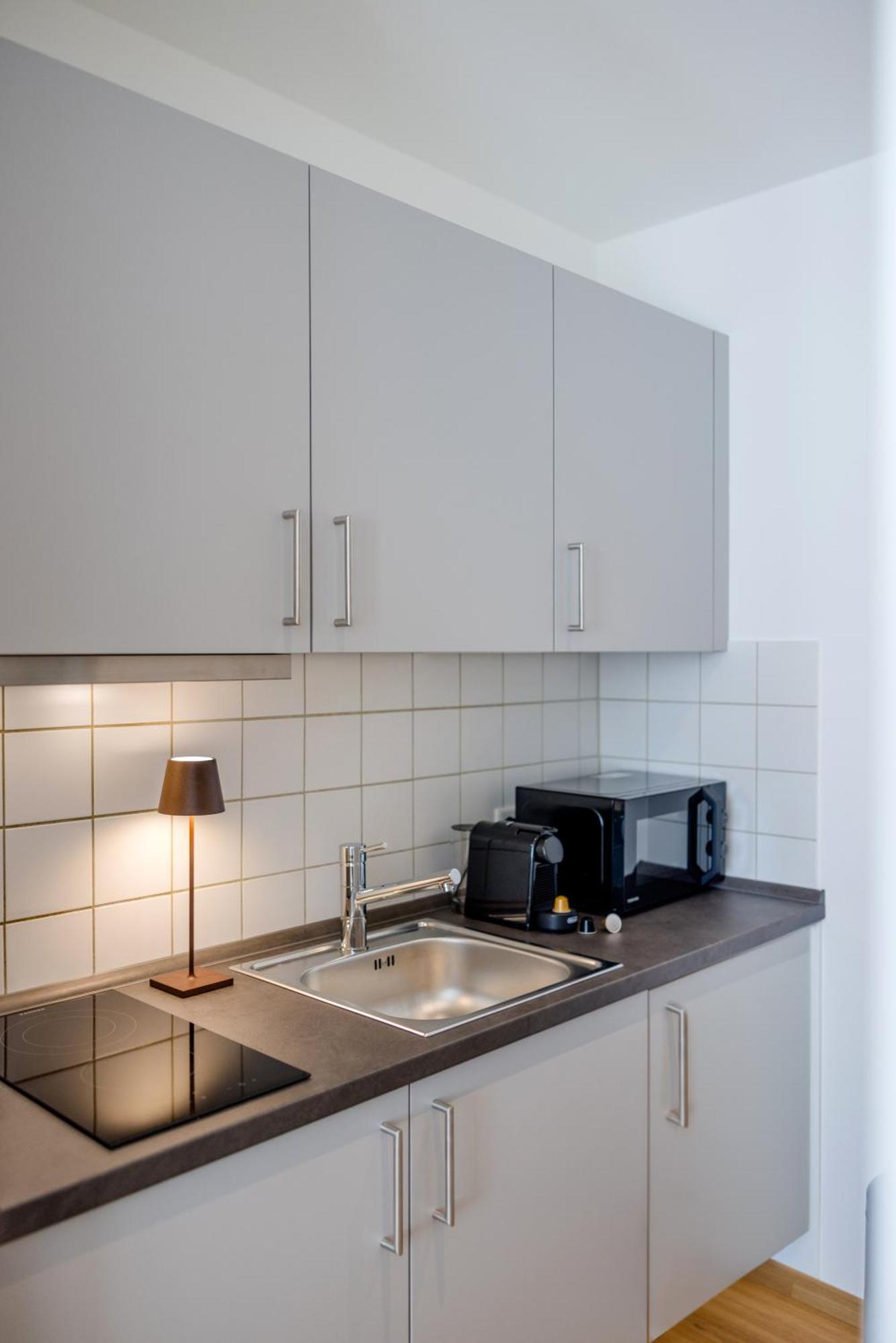 Lumen Homes - Altstadt-Studio Direkt Im Zentrum, Kueche, Netflix, Oeffentlicher Parkplatz Ums Eck Ingolstadt Eksteriør bilde